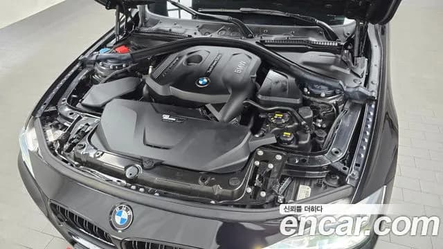 2018 BMW 3Series (F30) 330i M Sport Shadow Sold VIN WBA8B9104JA826262 – rear exterior 2018 BMW 3Series (F30) 330i M Sport Shadow Sold VIN WBA8B9104JA826262 – rear exterior