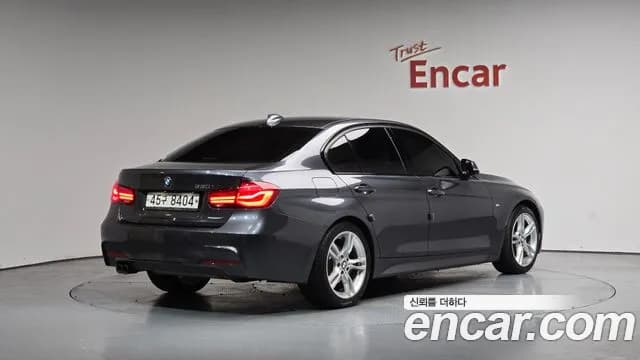 2018 BMW 3 Series (F30) 330i M Sport Shadow Sold VIN WBA8B9104JA826357 – photo 31 2018 BMW 3 Series (F30) 330i M Sport Shadow Sold VIN WBA8B9104JA826357 – photo 31