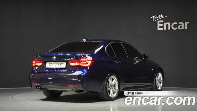 2018 BMW 3 Series (F30) 330i M Sport Shadow Sold VIN WBA8B9105JA826674 – front exterior 2018 BMW 3 Series (F30) 330i M Sport Shadow Sold VIN WBA8B9105JA826674 – front exterior
