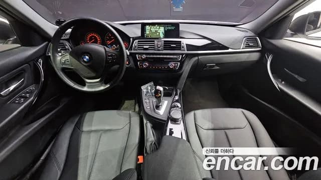 2017 BMW 3Series (F30) 320d Sold VIN WBA8C5100HA070462 – photo 13 2017 BMW 3Series (F30) 320d Sold VIN WBA8C5100HA070462 – photo 13