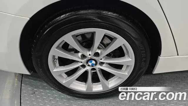 2017 BMW 3Series (F30) 320d Sold VIN WBA8C5100HA070462 – photo 15 2017 BMW 3Series (F30) 320d Sold VIN WBA8C5100HA070462 – photo 15
