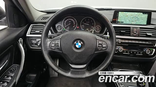 2017 BMW 3Series (F30) 320d Sold VIN WBA8C5100HK857289 – rear exterior 2017 BMW 3Series (F30) 320d Sold VIN WBA8C5100HK857289 – rear exterior