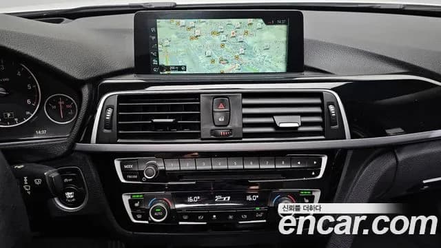 2017 BMW 3Series (F30) 320d Sold VIN WBA8C5100HK857289 – interior seats 2017 BMW 3Series (F30) 320d Sold VIN WBA8C5100HK857289 – interior seats