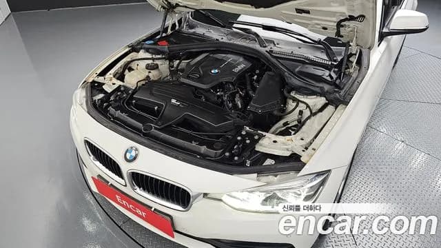 2017 BMW 3Series (F30) 320d Sold VIN WBA8C5100HK857289 – photo 14 2017 BMW 3Series (F30) 320d Sold VIN WBA8C5100HK857289 – photo 14