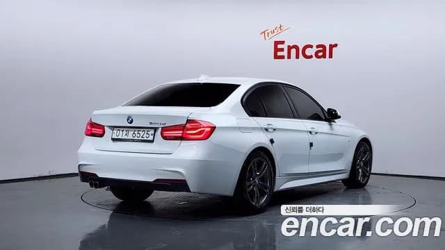 2017 BMW 3Series (F30) 320d M Sport Sold VIN WBA8C5103HA067863 – engine bay 2017 BMW 3Series (F30) 320d M Sport Sold VIN WBA8C5103HA067863 – engine bay