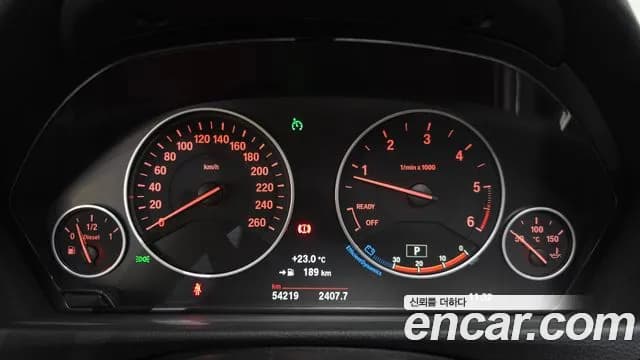 2017 BMW 3Series (F30) 320d Sold VIN WBA8C5103HK857755 – interior seats 2017 BMW 3Series (F30) 320d Sold VIN WBA8C5103HK857755 – interior seats