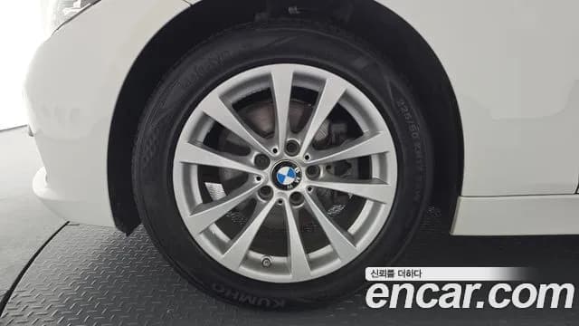 2017 BMW 3Series (F30) 320d Sold VIN WBA8C5103HK857755 – exterior detail 2017 BMW 3Series (F30) 320d Sold VIN WBA8C5103HK857755 – exterior detail