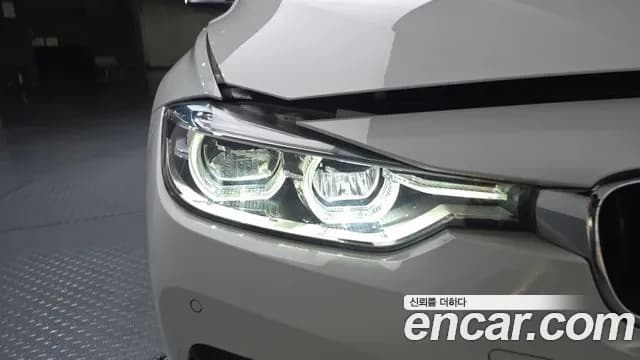 2017 BMW 3Series (F30) 320d Sold VIN WBA8C5103HK857755 – photo 13 2017 BMW 3Series (F30) 320d Sold VIN WBA8C5103HK857755 – photo 13