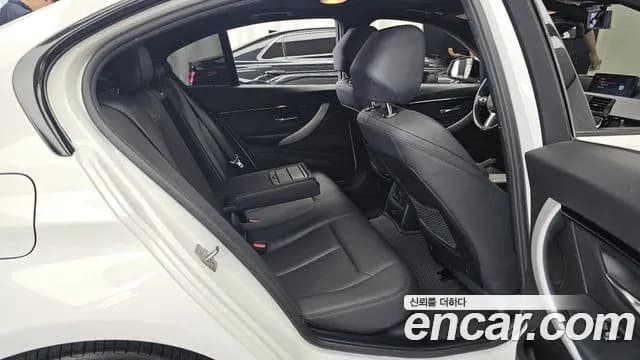 2018 BMW 3 Series (F30) 320d M Sport Sold VIN WBA8C5103J5L44459 – engine bay 2018 BMW 3 Series (F30) 320d M Sport Sold VIN WBA8C5103J5L44459 – engine bay