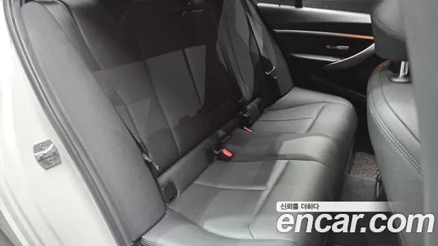 2018 BMW 3 Series (F30) 320d M Sport Sold VIN WBA8C5103J5L45420 – photo 26 2018 BMW 3 Series (F30) 320d M Sport Sold VIN WBA8C5103J5L45420 – photo 26