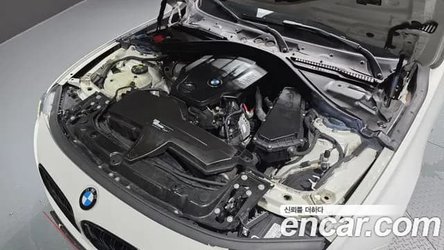 2018 BMW 3 Series (F30) 320d M Sport Sold VIN WBA8C5103J5L45420 – photo 29 2018 BMW 3 Series (F30) 320d M Sport Sold VIN WBA8C5103J5L45420 – photo 29