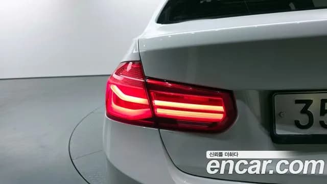 2018 BMW 3Series (F30) 320d Sold VIN WBA8C5103JA076214 – photo 22 2018 BMW 3Series (F30) 320d Sold VIN WBA8C5103JA076214 – photo 22