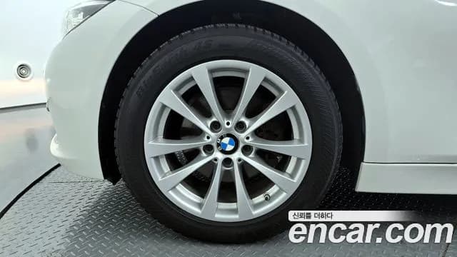 2018 BMW 3Series (F30) 320d Sold VIN WBA8C5105J5L46472 – exterior detail 2018 BMW 3Series (F30) 320d Sold VIN WBA8C5105J5L46472 – exterior detail