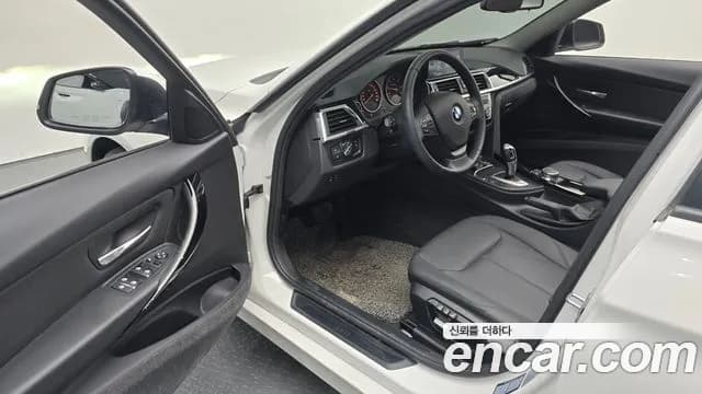 2017 BMW 3Series (F30) 320d Sold VIN WBA8C5106HA068960 – photo 19 2017 BMW 3Series (F30) 320d Sold VIN WBA8C5106HA068960 – photo 19
