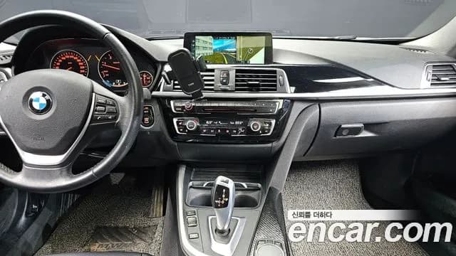 2017 BMW 3Series (F30) 320d Sold VIN WBA8C5107HA070250 – engine bay 2017 BMW 3Series (F30) 320d Sold VIN WBA8C5107HA070250 – engine bay