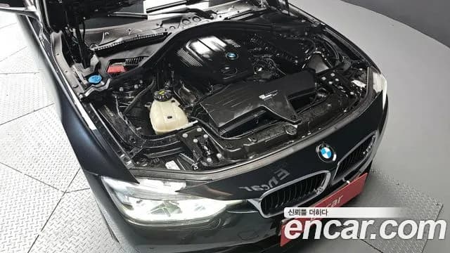 2018 BMW 3Series (F30) 320d Sold VIN WBA8C5108JK733938 – photo 12 2018 BMW 3Series (F30) 320d Sold VIN WBA8C5108JK733938 – photo 12