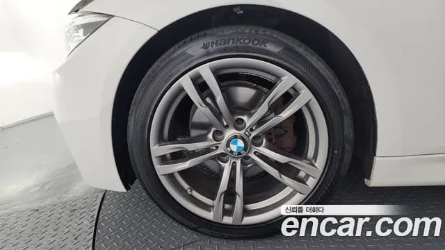2018 BMW 3 Series (F30) 320d M Sport Sold VIN WBA8C510XJK736517 – engine bay 2018 BMW 3 Series (F30) 320d M Sport Sold VIN WBA8C510XJK736517 – engine bay