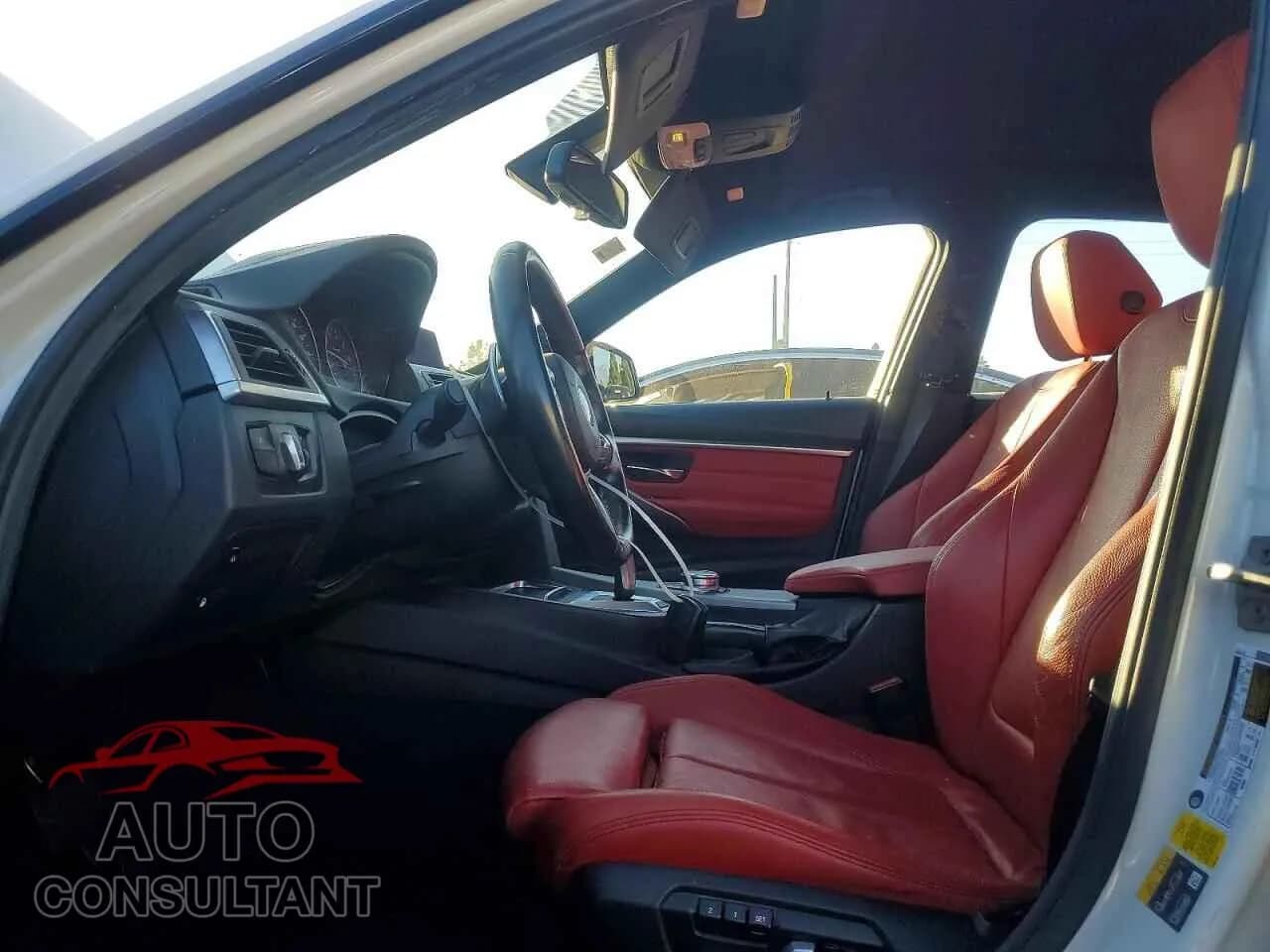 2018 BMW 3 SERIES Damaged VIN WBA8E1C54JA171456 – exterior detail 2018 BMW 3 SERIES Damaged VIN WBA8E1C54JA171456 – exterior detail