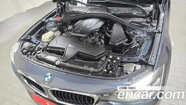 2018 BMW 3Series GT (F34) GT 320d Sold VIN WBA8T3100JGB15734 – exterior detail 2018 BMW 3Series GT (F34) GT 320d Sold VIN WBA8T3100JGB15734 – exterior detail