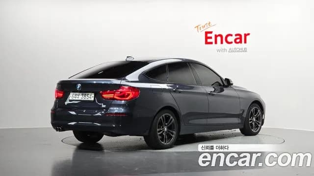 2018 BMW 3Series GT (F34) GT 320d Sold VIN WBA8T3100JGB15734 – trunk area 2018 BMW 3Series GT (F34) GT 320d Sold VIN WBA8T3100JGB15734 – trunk area