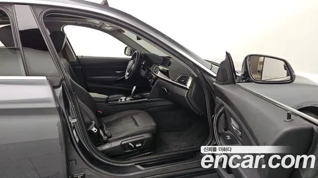 2020 BMW 3Series GT (F34) GT 320d Sold VIN WBA8T3100LBZ50925 – dashboard 2020 BMW 3Series GT (F34) GT 320d Sold VIN WBA8T3100LBZ50925 – dashboard