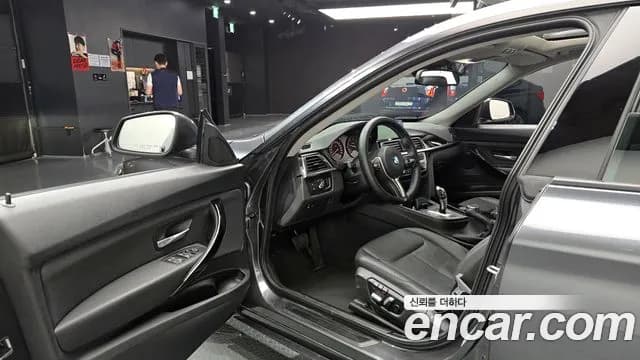 2018 BMW 3Series GT (F34) GT 320d Sold VIN WBA8T3101JGA84221 – rear exterior 2018 BMW 3Series GT (F34) GT 320d Sold VIN WBA8T3101JGA84221 – rear exterior