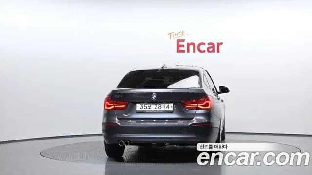 2018 BMW 3Series GT (F34) GT 320d Sold VIN WBA8T3101JGA84221 – photo 18 2018 BMW 3Series GT (F34) GT 320d Sold VIN WBA8T3101JGA84221 – photo 18