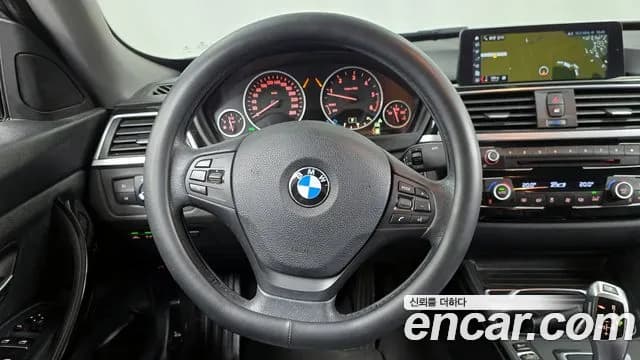 2018 BMW 3 Series GT (F34) GT 320d Sold VIN WBA8T3102JGA84468 – photo 11 2018 BMW 3 Series GT (F34) GT 320d Sold VIN WBA8T3102JGA84468 – photo 11