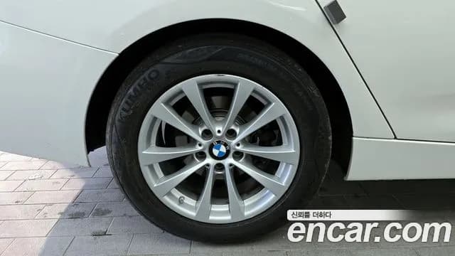 2018 BMW 3 Series GT (F34) GT 320d Sold VIN WBA8T3102JGA84468 – photo 19 2018 BMW 3 Series GT (F34) GT 320d Sold VIN WBA8T3102JGA84468 – photo 19