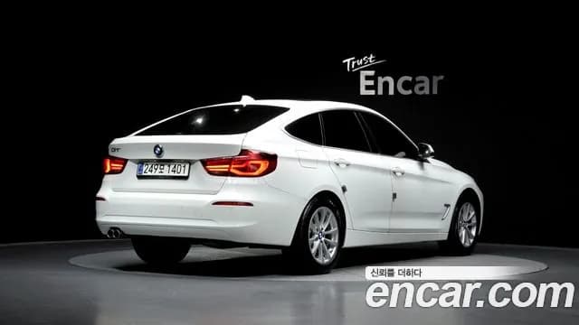 2020 BMW 3Series GT (F34) GT 320d Sold VIN WBA8T3106LBX94437 – engine bay 2020 BMW 3Series GT (F34) GT 320d Sold VIN WBA8T3106LBX94437 – engine bay
