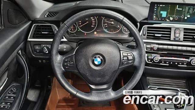 2018 BMW 3Series GT (F34) GT 320d Sold VIN WBA8T3107JGA84238 – undercarriage 2018 BMW 3Series GT (F34) GT 320d Sold VIN WBA8T3107JGA84238 – undercarriage