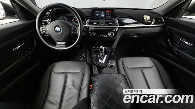 2018 BMW 3Series GT (F34) GT 320d Sold VIN WBA8T3107JGB15875 – photo 13 2018 BMW 3Series GT (F34) GT 320d Sold VIN WBA8T3107JGB15875 – photo 13