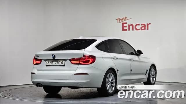 2018 BMW 3Series GT (F34) GT 320d Sold VIN WBA8T3107JGB15875 – photo 14 2018 BMW 3Series GT (F34) GT 320d Sold VIN WBA8T3107JGB15875 – photo 14