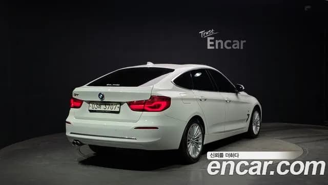 2017 BMW 3Series GT (F34) GT 320d Luxury Sold VIN WBA8T3109HG802038 – engine bay 2017 BMW 3Series GT (F34) GT 320d Luxury Sold VIN WBA8T3109HG802038 – engine bay