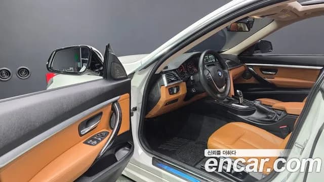 2017 BMW 3Series GT (F34) GT 320d Luxury Sold VIN WBA8T3109HG802038 – exterior detail 2017 BMW 3Series GT (F34) GT 320d Luxury Sold VIN WBA8T3109HG802038 – exterior detail