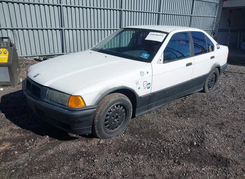 1992 BMW 325i Used VIN WBACB3319NFE02570 – rear exterior 1992 BMW 325i Used VIN WBACB3319NFE02570 – rear exterior