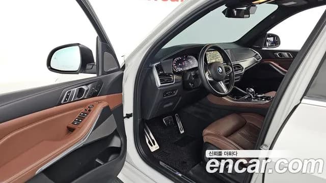 2023 BMW X5 (G05) xDrive 40i M Sport Sold VIN WBACR6108P9R77748 – interior seats 2023 BMW X5 (G05) xDrive 40i M Sport Sold VIN WBACR6108P9R77748 – interior seats