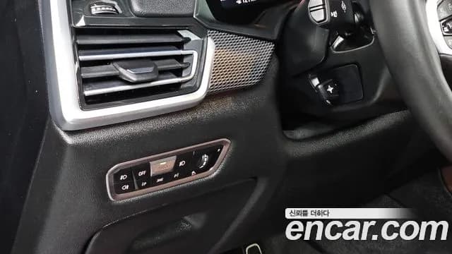 2020 BMW X5 (G05) xDrive 30d M Sport Sold VIN WBACV6102L9B13593 – rear exterior 2020 BMW X5 (G05) xDrive 30d M Sport Sold VIN WBACV6102L9B13593 – rear exterior