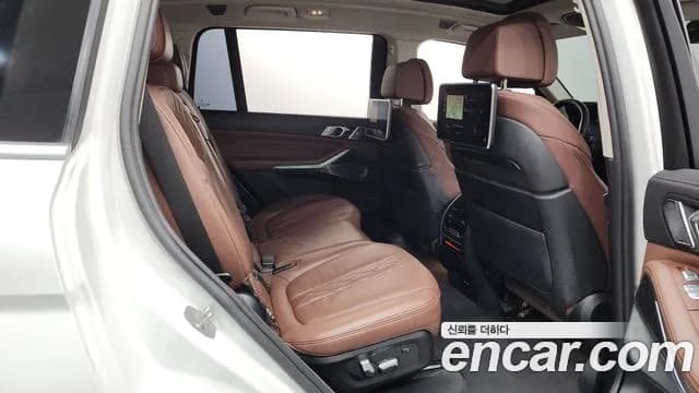 2021 BMW X7 (G07) xDrive 40i Design Pure Excellence 7-Seater Sold VIN WBACW210111111111 – interior seats 2021 BMW X7 (G07) xDrive 40i Design Pure Excellence 7-Seater Sold VIN WBACW210111111111 – interior seats