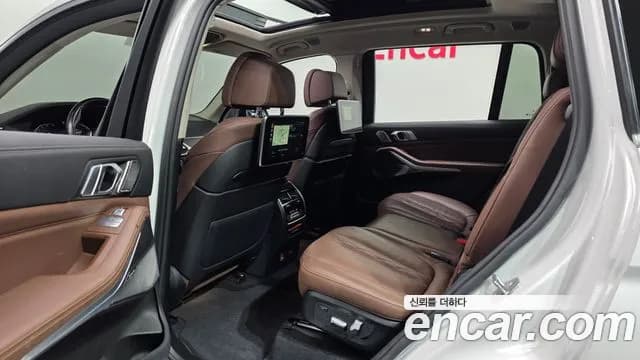 2022 BMW X7 (G07) xDrive 40i Design Pure Excellence 7-Seater Sold VIN WBACW2107N9J17516 – interior seats 2022 BMW X7 (G07) xDrive 40i Design Pure Excellence 7-Seater Sold VIN WBACW2107N9J17516 – interior seats