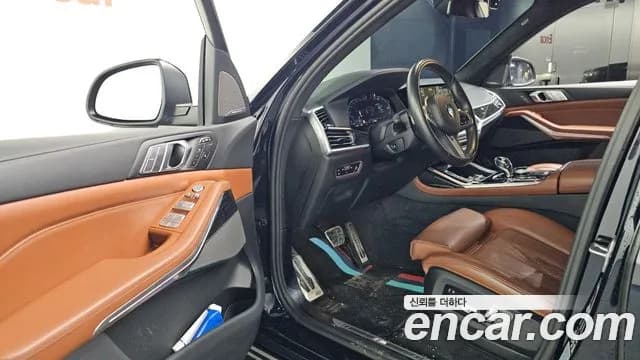 2022 BMW X7 (G07) xDrive 40i M Sport 6STR Sold VIN WBACW2109N9M31717 – interior seats 2022 BMW X7 (G07) xDrive 40i M Sport 6STR Sold VIN WBACW2109N9M31717 – interior seats