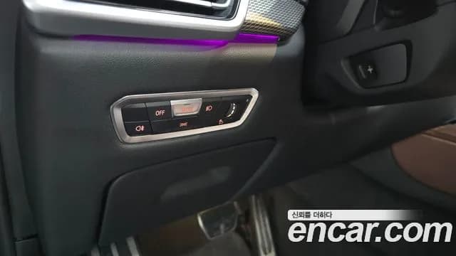 2022 BMW X6 (G06) xDrive40i M Sport Sold VIN WBACY6103N9N33466 – interior seats 2022 BMW X6 (G06) xDrive40i M Sport Sold VIN WBACY6103N9N33466 – interior seats