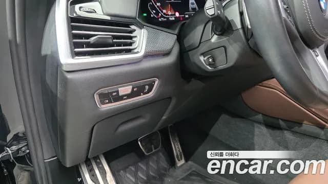 2022 BMW X6 (G06) xDrive40i M Sport Sold VIN WBACY6107N9M48470 – interior seats 2022 BMW X6 (G06) xDrive40i M Sport Sold VIN WBACY6107N9M48470 – interior seats