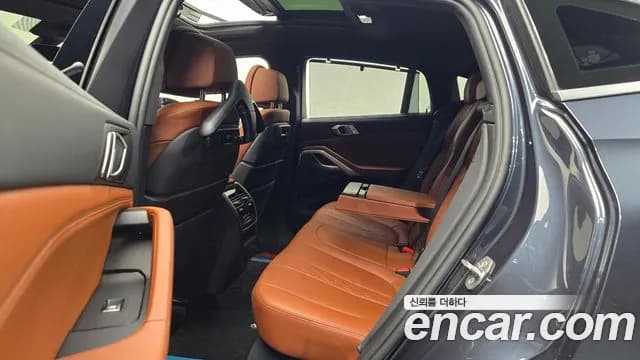 2022 BMW X6 (G06) xDrive40i M Sport Sold VIN WBACY6108N9L38270 – side profile 2022 BMW X6 (G06) xDrive40i M Sport Sold VIN WBACY6108N9L38270 – side profile