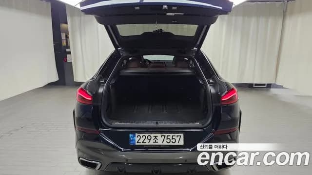 2021 BMW X6 (G06) xDrive40i M Sport Sold VIN WBACY6109M9H29770 – interior seats 2021 BMW X6 (G06) xDrive40i M Sport Sold VIN WBACY6109M9H29770 – interior seats