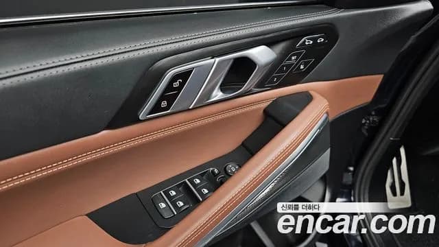 2022 BMW X6 (G06) xDrive40i M Sport Sold VIN WBACY610XN9L66166 – exterior detail 2022 BMW X6 (G06) xDrive40i M Sport Sold VIN WBACY610XN9L66166 – exterior detail