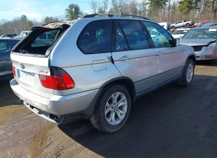 2001 BMW X5 Used VIN WBAFA53531LP23804 – trunk area 2001 BMW X5 Used VIN WBAFA53531LP23804 – trunk area