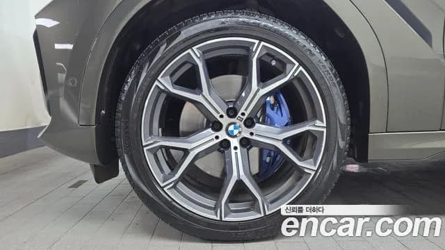 2021 BMW X6 (G06) xDrive30d M Sport Sold VIN WBAGT8104M9H16565 – rear exterior 2021 BMW X6 (G06) xDrive30d M Sport Sold VIN WBAGT8104M9H16565 – rear exterior