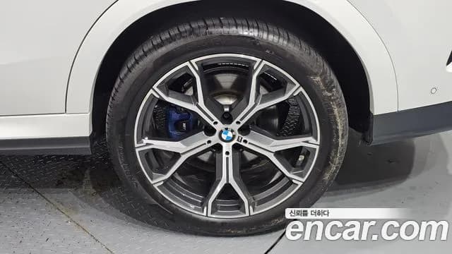 2022 BMW X6 (G06) xDrive30d M Sport Sold VIN WBAGT8107N9M67161 – front exterior 2022 BMW X6 (G06) xDrive30d M Sport Sold VIN WBAGT8107N9M67161 – front exterior