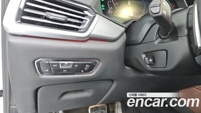2022 BMW X6 (G06) xDrive30d M Sport Sold VIN WBAGT8107N9M67161 – interior seats 2022 BMW X6 (G06) xDrive30d M Sport Sold VIN WBAGT8107N9M67161 – interior seats